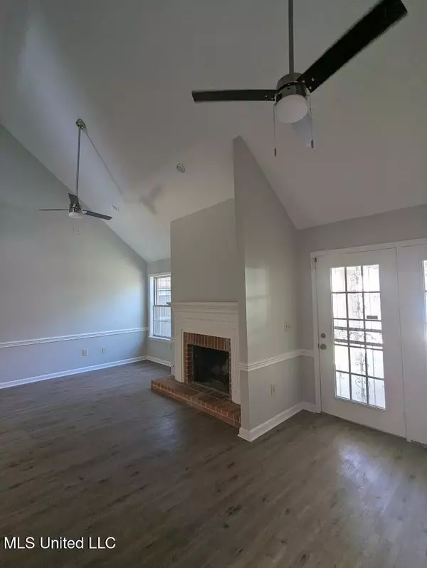 Jackson, MS 39206,4801 S Autumn Woods Drive #205