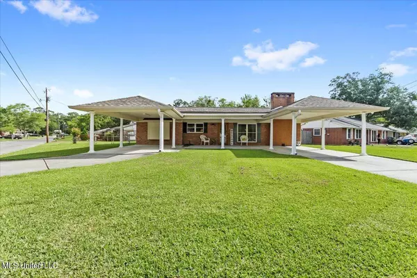15612 Kingston Drive,  Biloxi,  MS 39532