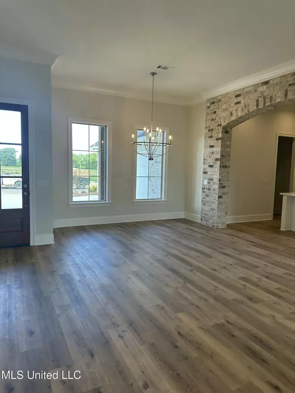 Canton, MS 39046,464 Aurora Circle