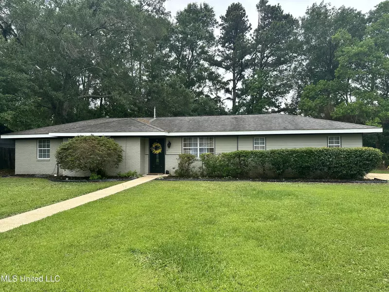 2500 Englewood Road, Ocean Springs, MS 39564