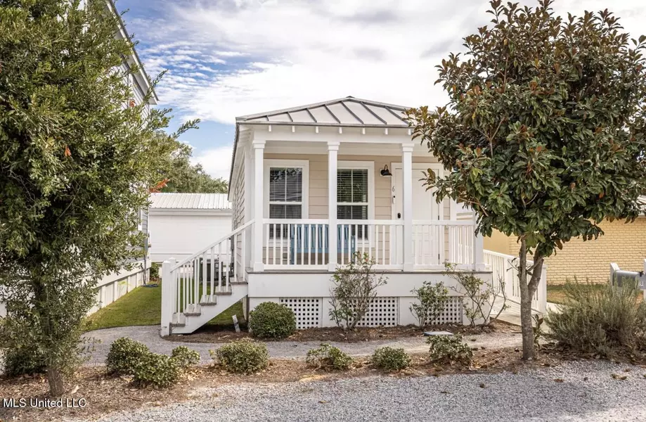 2207 Government Street #6, Ocean Springs, MS 39564