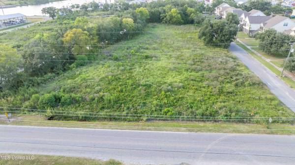 Davis Avenue, Pass Christian, MS 39571