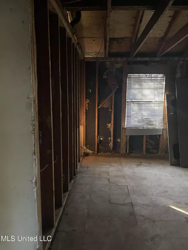 Jackson, MS 39213,3525 Lampton Avenue