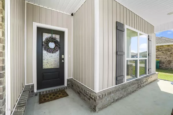 Ocean Springs, MS 39564,7380 Shearwater Way