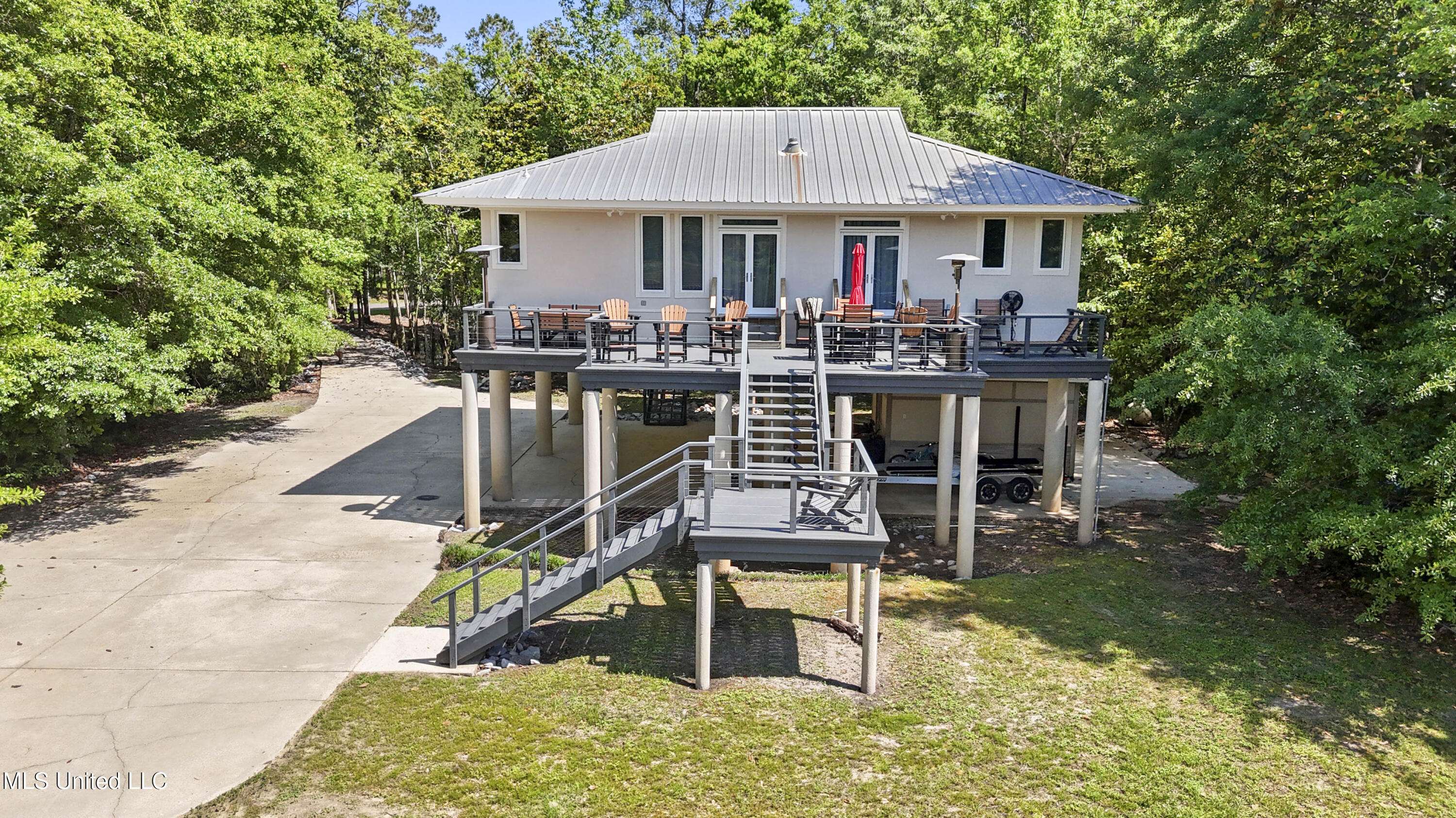 13009 Riverland Drive, Biloxi, MS 39532
