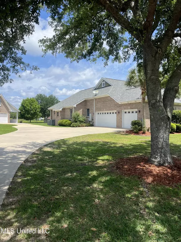 Gulfport, MS 39503,12240 S Lake Forest Drive