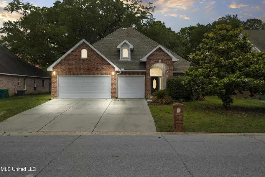 2509 Rue Beaux Chenes, Ocean Springs, MS 39564