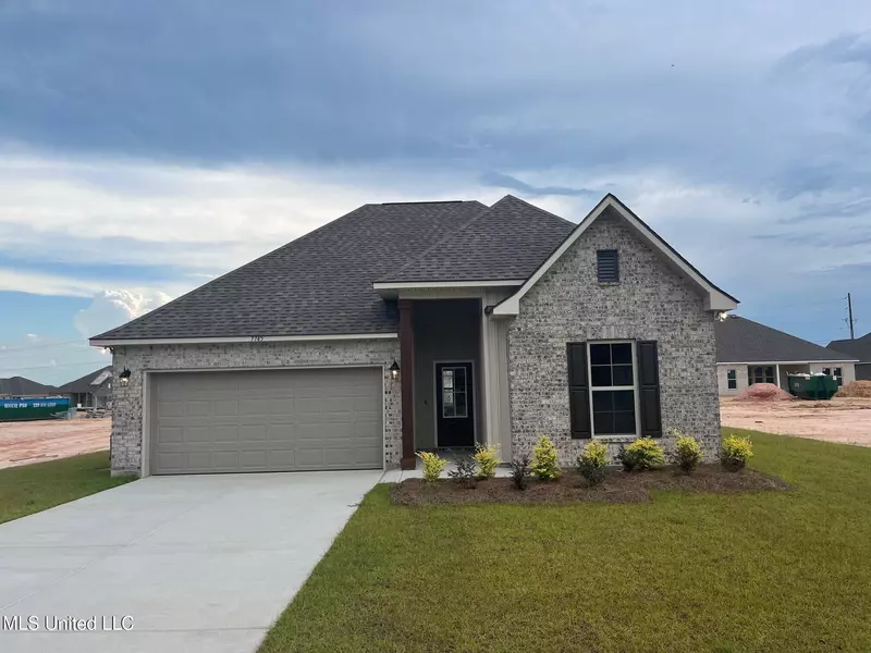 7745 Claymont Circle, Ocean Springs, MS 39564