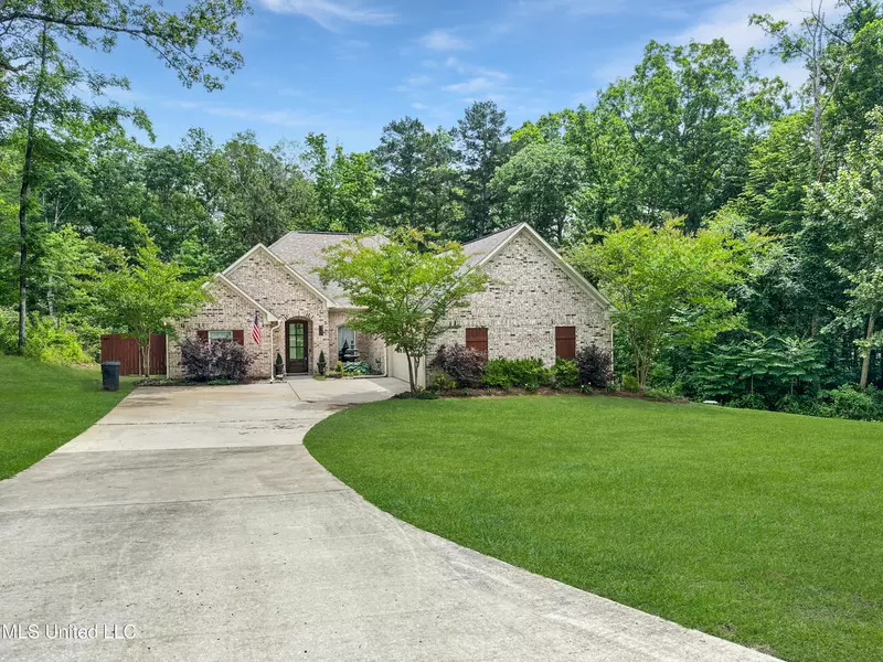 103 Saint Charles Avenue, Florence, MS 39073