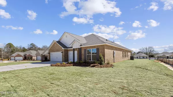 Canton, MS 39046,726 Honeysuckle Loop