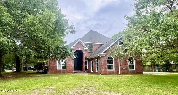 2513 Duck Lake Drive, Moss Point, MS 39563