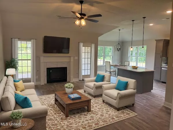 Nesbit, MS 38651,966 Buttermilk Drive