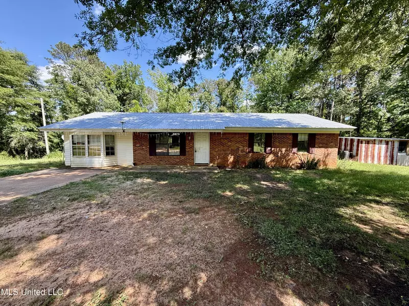709 Melvin Leach Road, Union, MS 39365