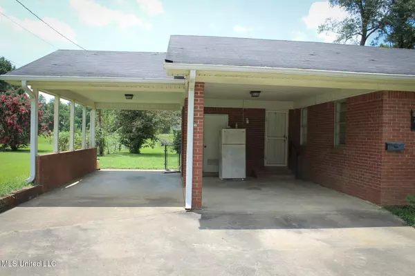Batesville, MS 38606,268 Pollard Street