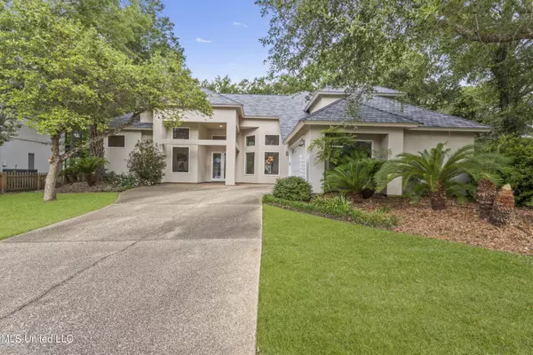 Pass Christian, MS 39571,7395 Live Oak Way