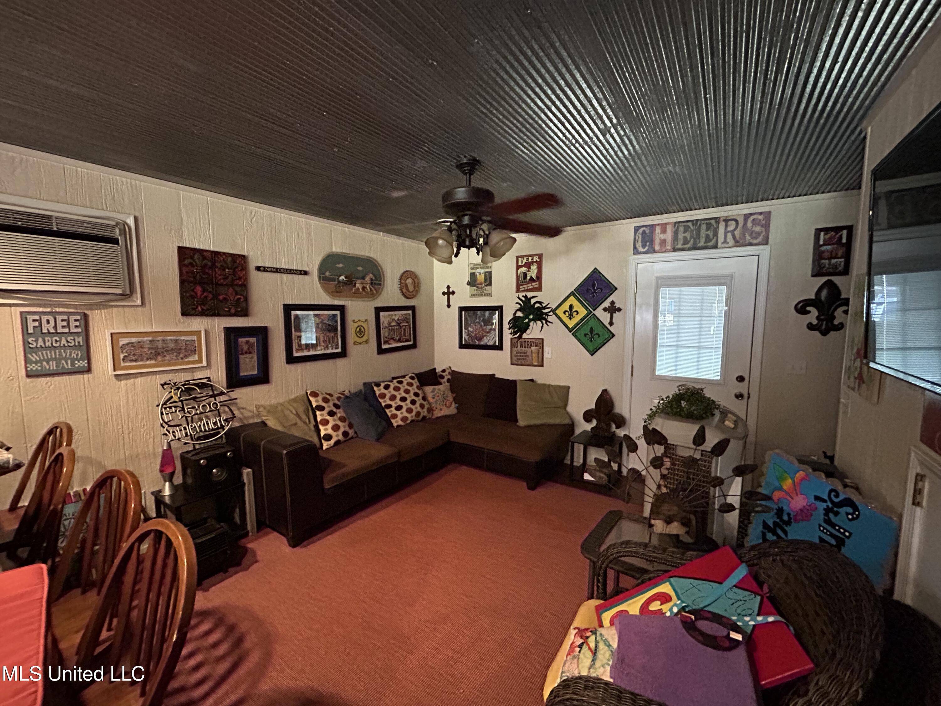 Philadelphia, MS 39350,16800 Hwy 21 Cabin 893