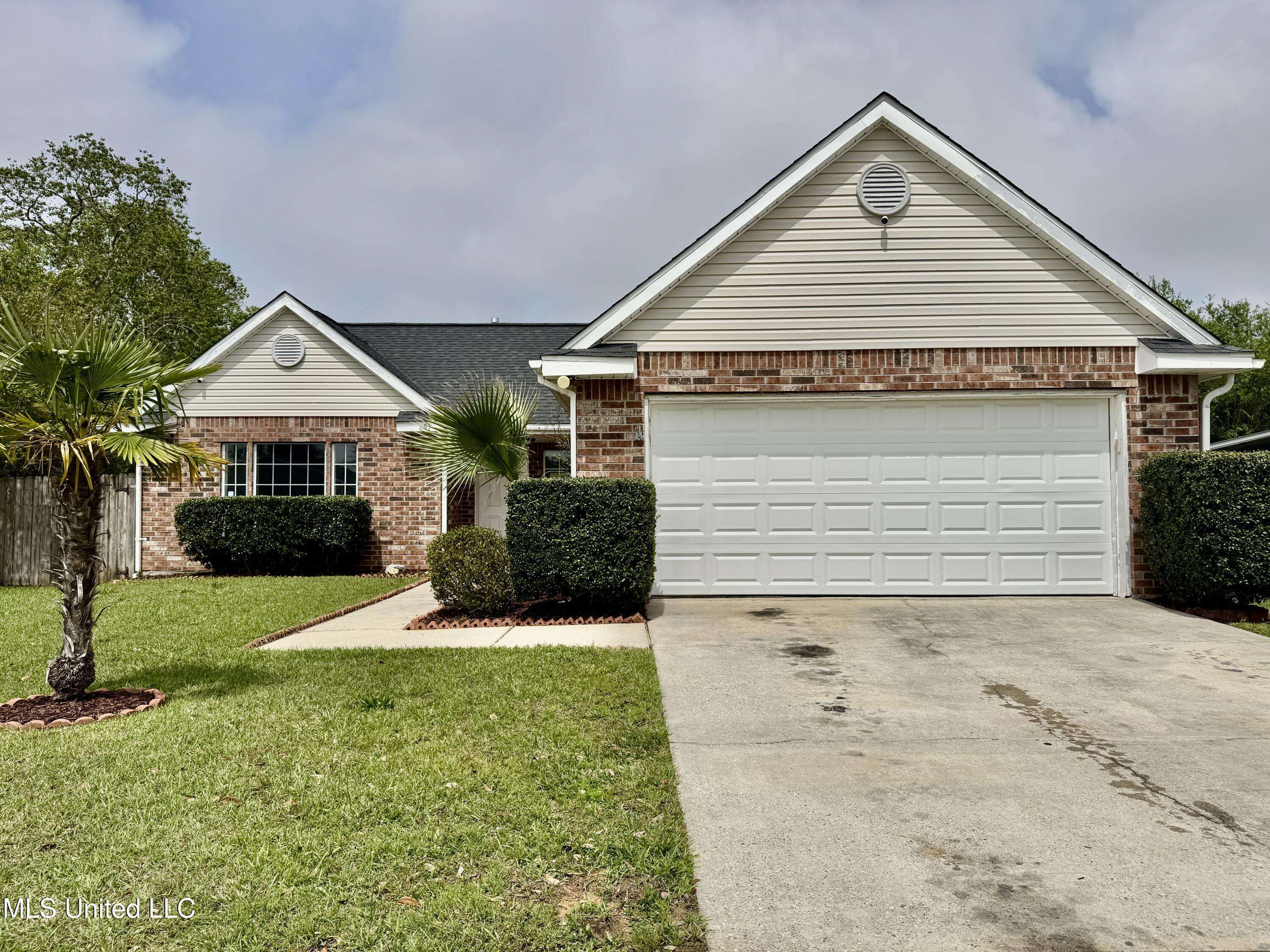 891 Palm Cove, Biloxi, MS 39532