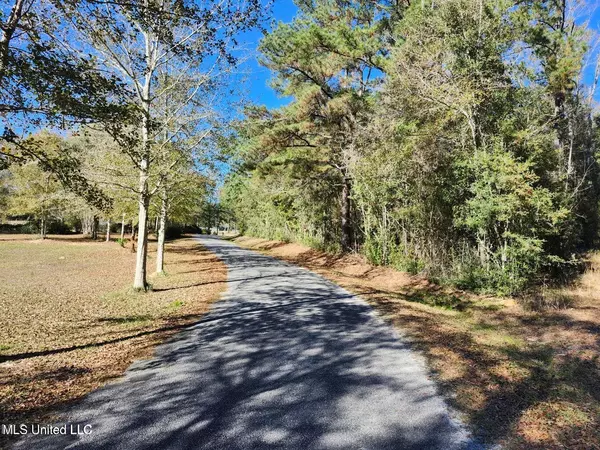 Hoda Road, Kiln, MS 39556