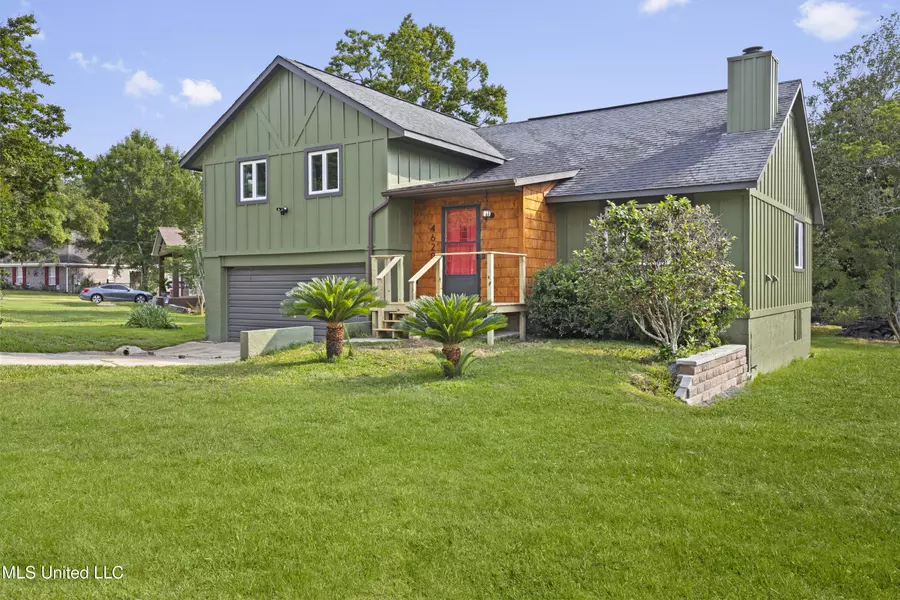 4620 Holly Heath Drive, Gautier, MS 39553