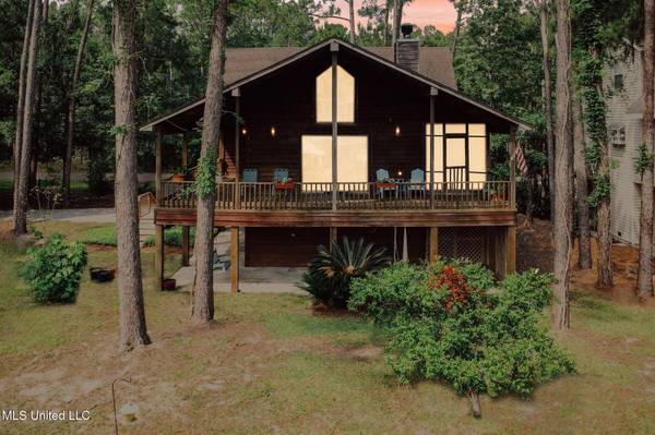 112 Dogwood Lane, Pass Christian, MS 39571
