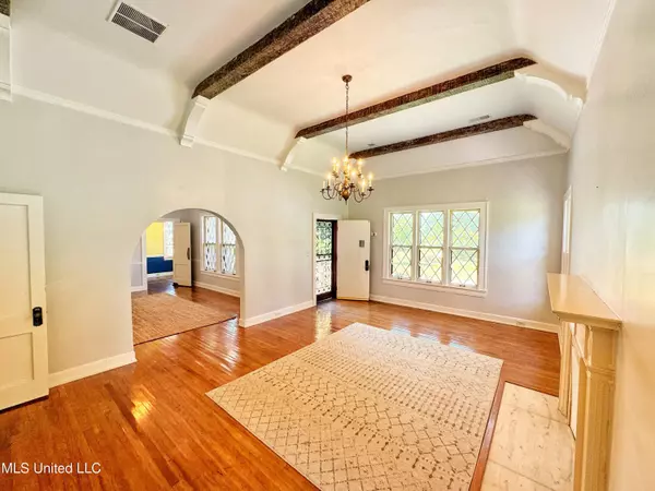 Clarksdale, MS 38614,5228 Old Highway 49