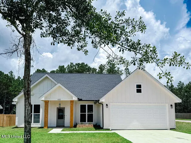 620 Edna Street, Waveland, MS 39576