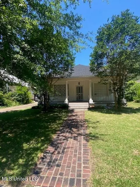 165 W 2nd Street, Clarksdale, MS 38614