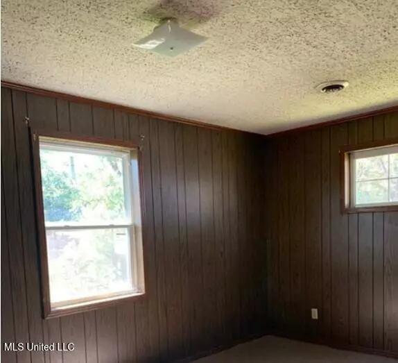 Eupora, MS 39744,65 Pat Avenue