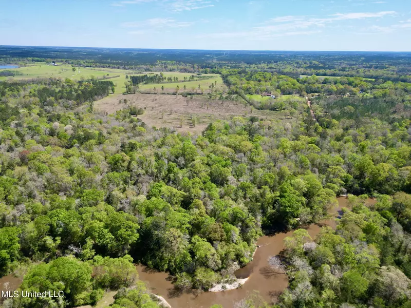 Egg Farm Road, Poplarville, MS 39470