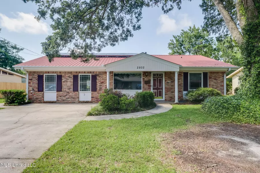 2802 Ridgewood Avenue, Pascagoula, MS 39567