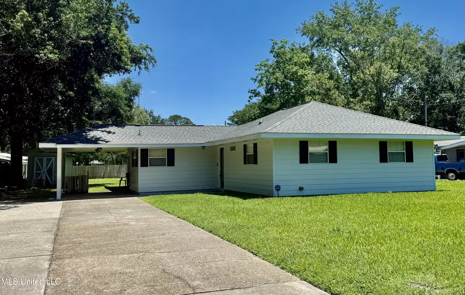 2609 Wilson Avenue, Pascagoula, MS 39567
