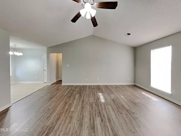 Southaven, MS 38671,1764 Dorchester Drive