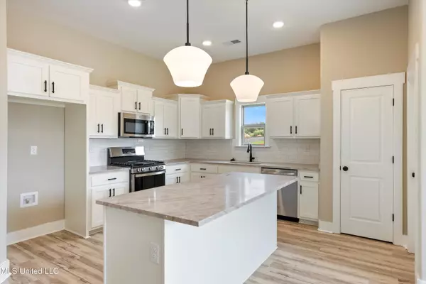 Southaven, MS 38672,3755 Roland Drive