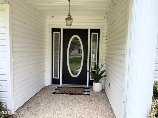 Brandon, MS 39042,106 Ole Duke Drive