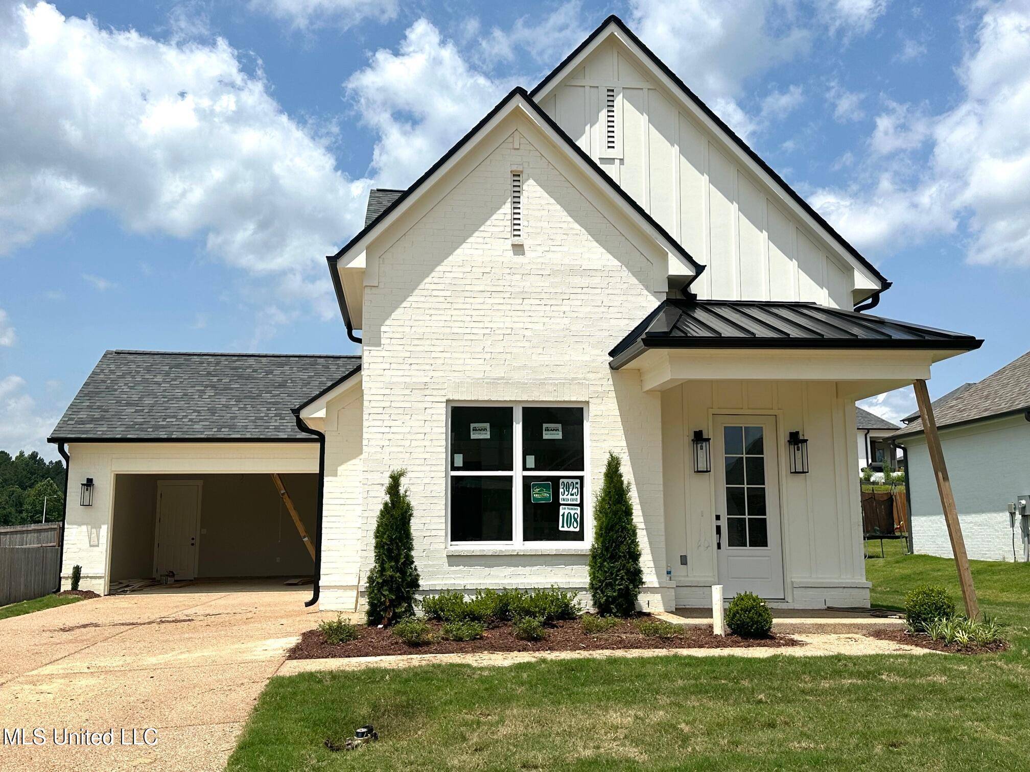 3925 Swan Cove, Hernando, MS 38632