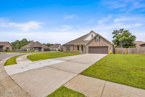 Ocean Springs, MS 39564,12856 Jackson Lee Drive