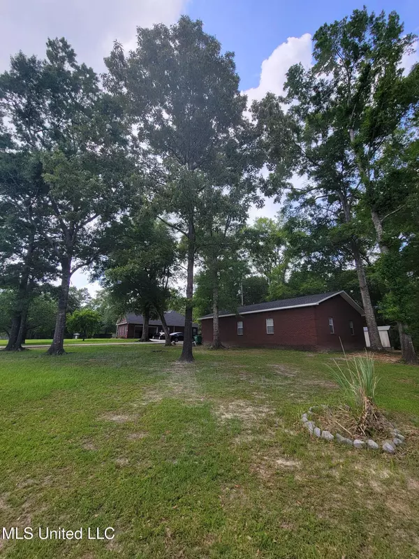 Vancleave, MS 39565,13004 Little Bluff Place