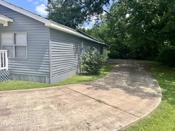 Jackson, MS 39213,1332 Fernwood Drive