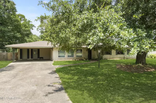 Long Beach, MS 39560,5539 Gates Avenue