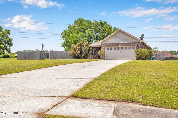 Ocean Springs, MS 39564,1017 Pelican Cove