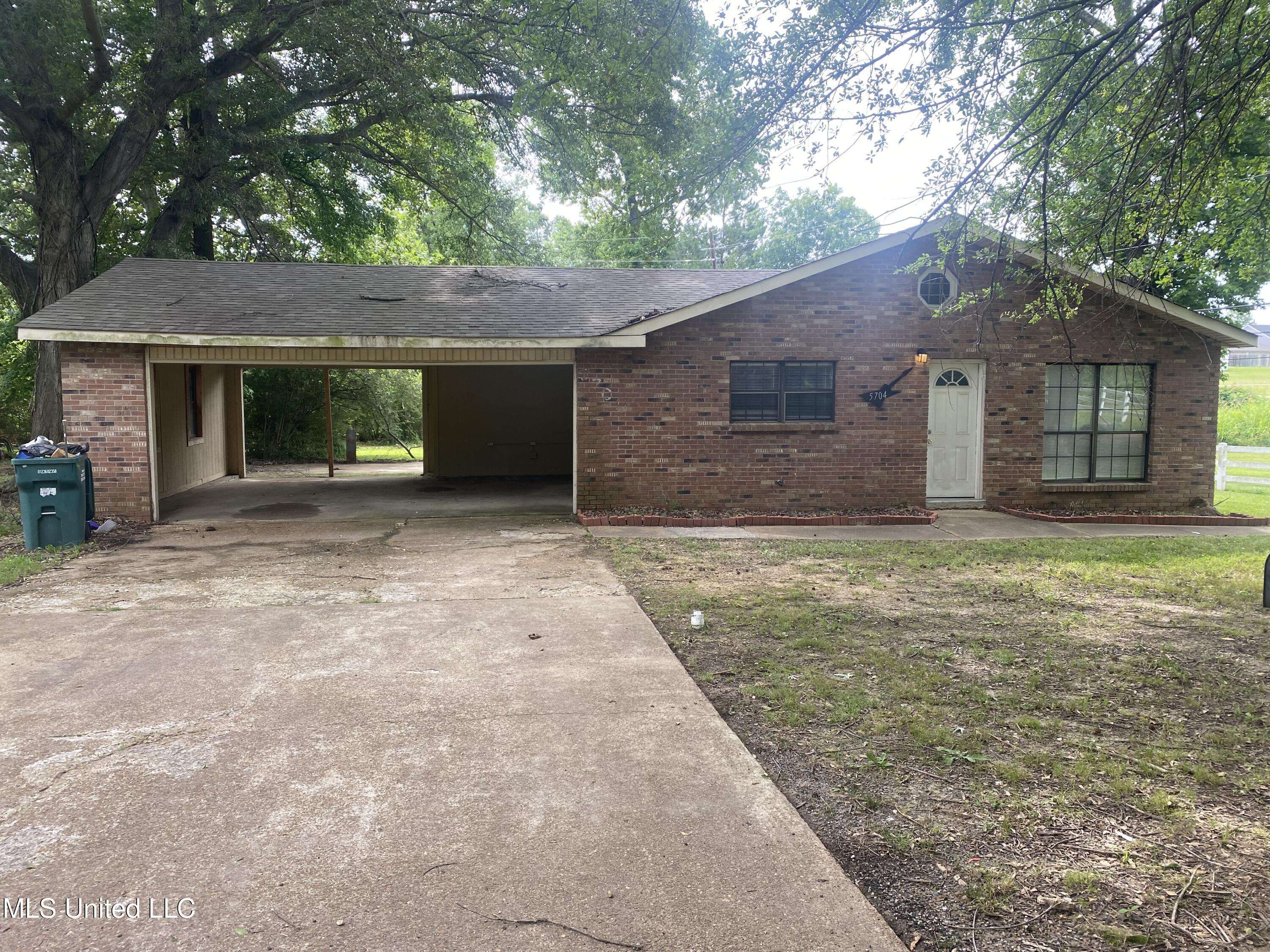 5704 Westminister Lane, Southaven, MS 38671