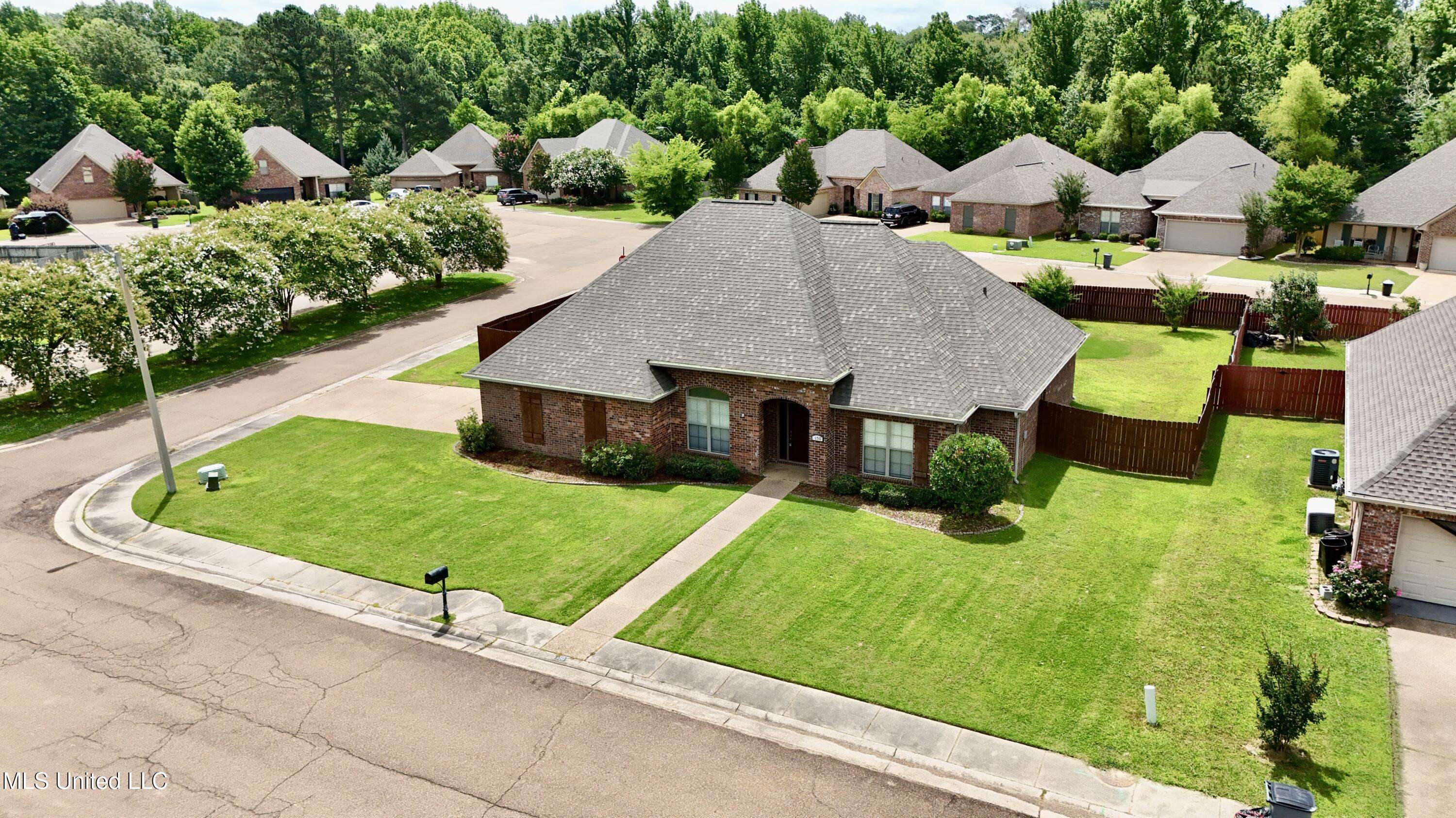 Clinton, MS 39056,150 Choctaw Bend