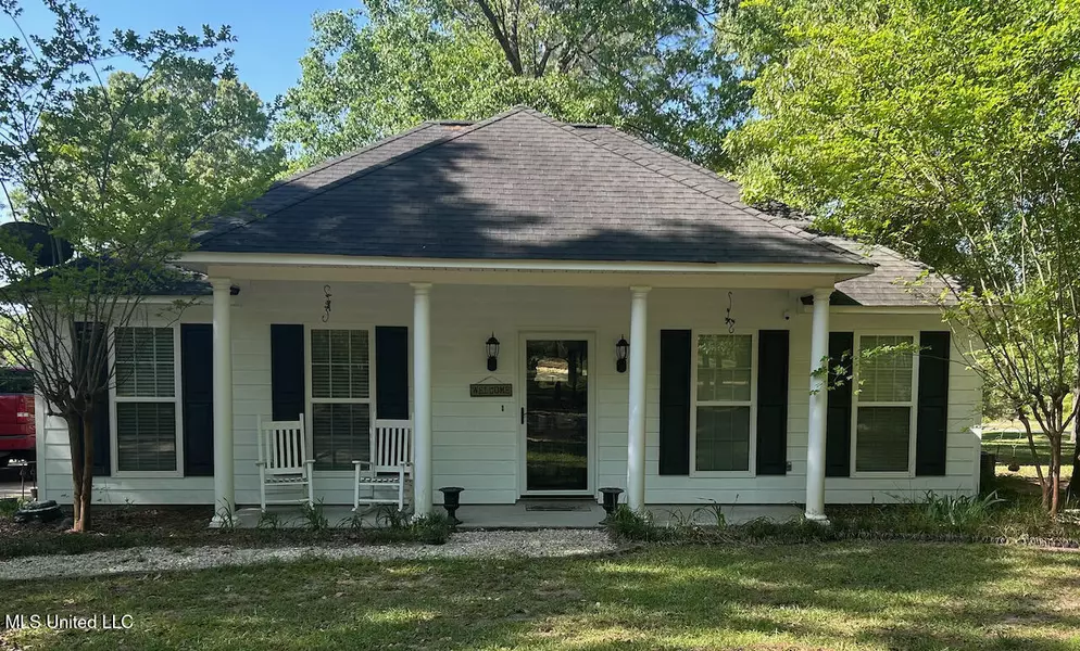 107 Claire Lane, Lucedale, MS 39452