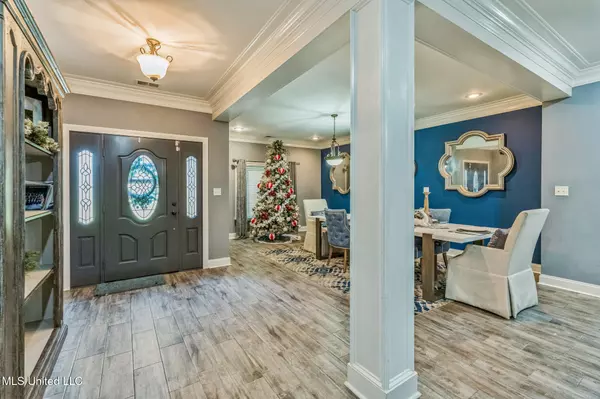 Lake Cormorant, MS 38641,8942 Scenic Ridge Cove