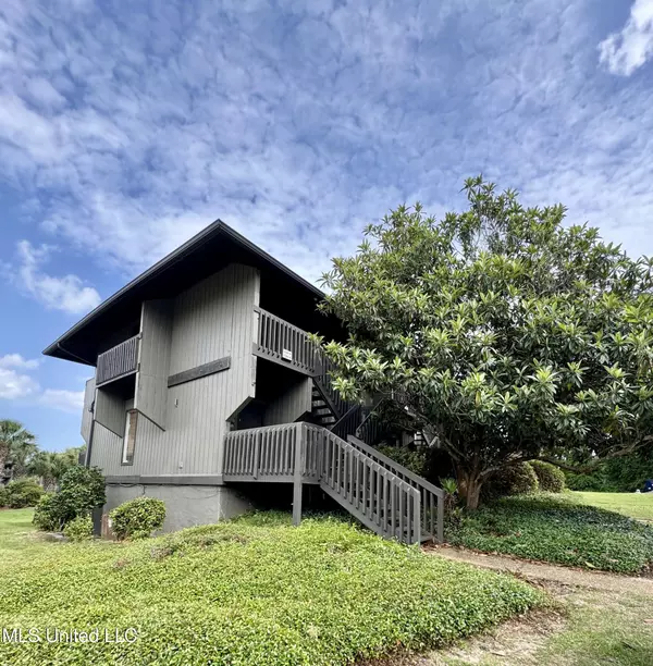 228 Lanai #H, Diamondhead, MS 39525