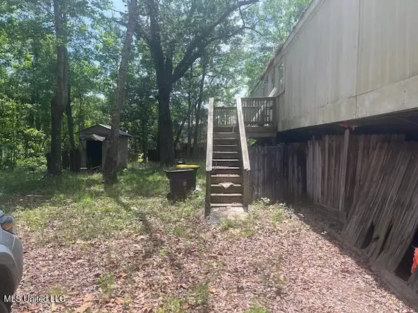 Ocean Springs, MS 39564,8705 Maple Avenue