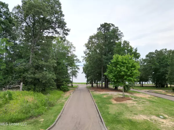N Natchez Drive, Madison, MS 39110