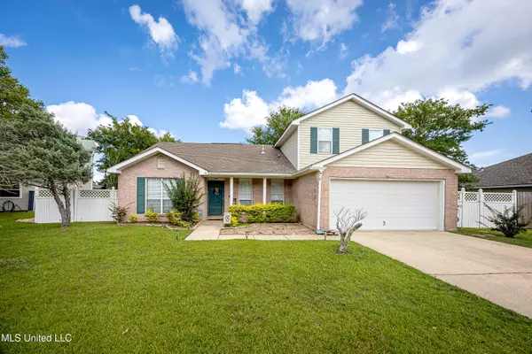 Ocean Springs, MS 39564,56 Lakeview Drive