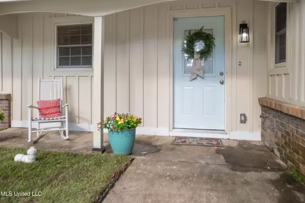 Ocean Springs, MS 39564,116 Braeburn Drive