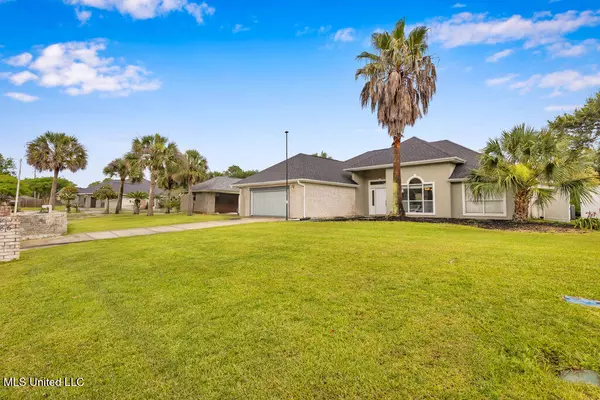 Biloxi, MS 39532,886 On The Green